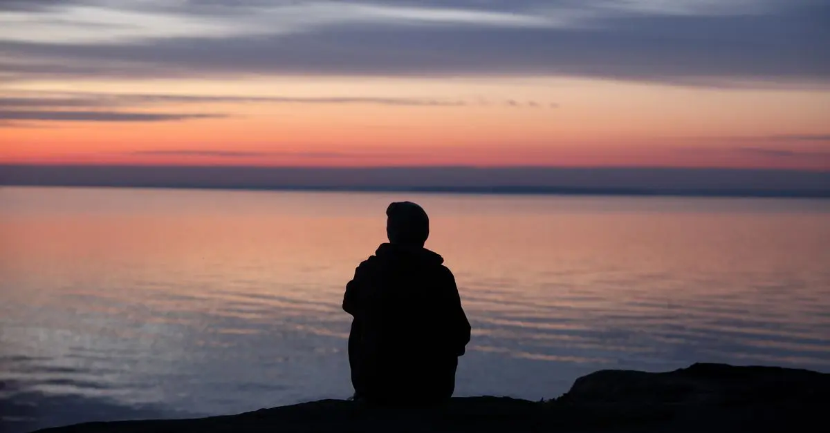 Comment la Sophrologie Peut Aider à Combattre l'Insomnie