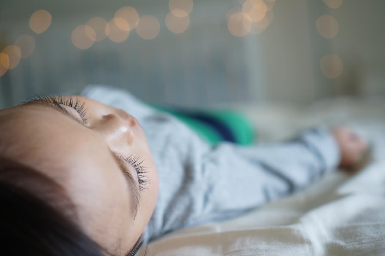 10 Solutions Naturelles pour Améliorer votre Sommeil